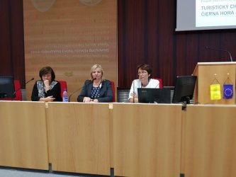 Seminár na Úrade PSK v Prešove z projektu Vidiecka mládež v regióne Seminár na Úrade PSK v Prešove z projektu Vidiecka mládež v regióne