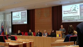Seminár na Úrade PSK v Prešove z projektu Vidiecka mládež v regióne Seminár na Úrade PSK v Prešove z projektu Vidiecka mládež v regióne