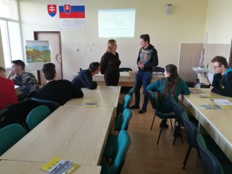 Diskusia na Strednej odbornej škole agrotechnickej v Topoľčanoch z projektu Vidiecka mládež v regióne Diskusia na Strednej odbornej škole agrotechnickej v Topoľčanoch z projektu Vidiecka mládež v regióne