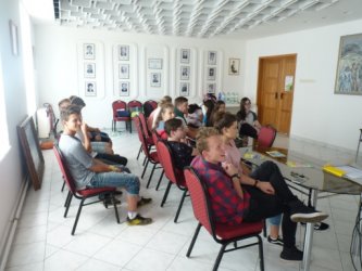 Workshop na obecnom úrade v obci Heľpa z projektu Vidiecka mládež v regióne