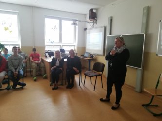 Diskusia projektu Vidiecka mládež v regióne na Základnej škole vo Vitanovej