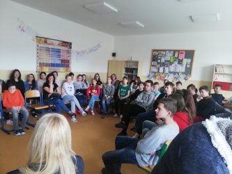 Diskusia projektu Vidiecka mládež v regióne na Základnej škole vo Vitanovej