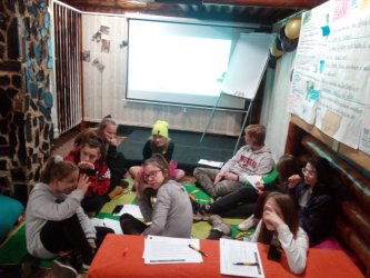 Diskusia projektu Vidiecka mládež v regióne v M-clube v Handlovej, základni mládežníckeho parlamentu v Handlovej