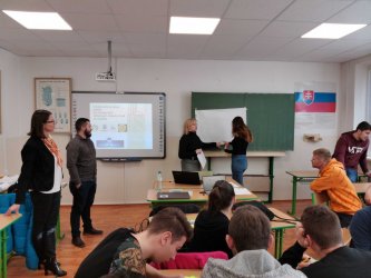 Workshop projektu Vidiecka mládež v regióne na Strednej odbornej škole poľnohospodárstva a služieb na vidieku v Leviciach Workshop projektu Vidiecka mládež v regióne na Strednej odbornej škole poľnohospodárstva a služieb na vidieku v Leviciach