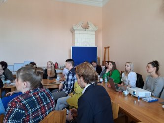 Výmena skúseností s cieľom zvýšiť zapojenie mládeže vo vidieckych oblastiach do rozhodovacích procesov. Výmena skúseností s cieľom zvýšiť zapojenie mládeže vo vidieckych oblastiach do rozhodovacích procesov.