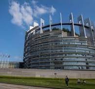 Komisia predstavila ústupky farmárom: viac peňazí a lacnejšie hnojivá